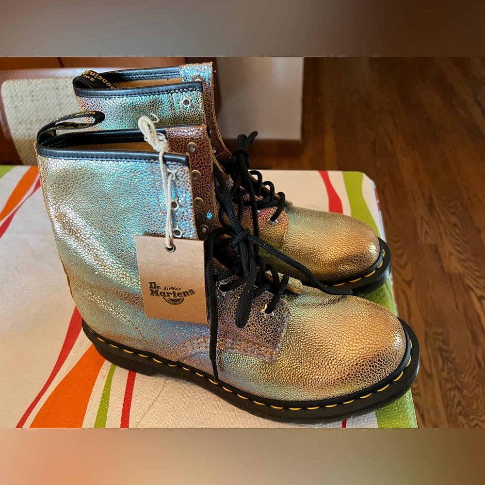 Dr. Martens 1460 Rainbow Ray Leather Boots NWT Size 9